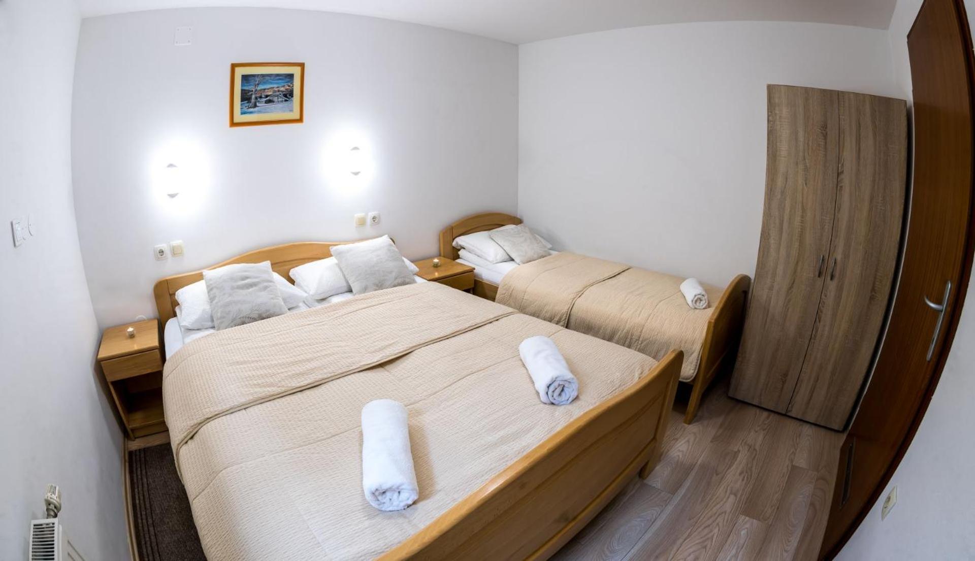 Zimzeleni Apartments Zrece Bagian luar foto