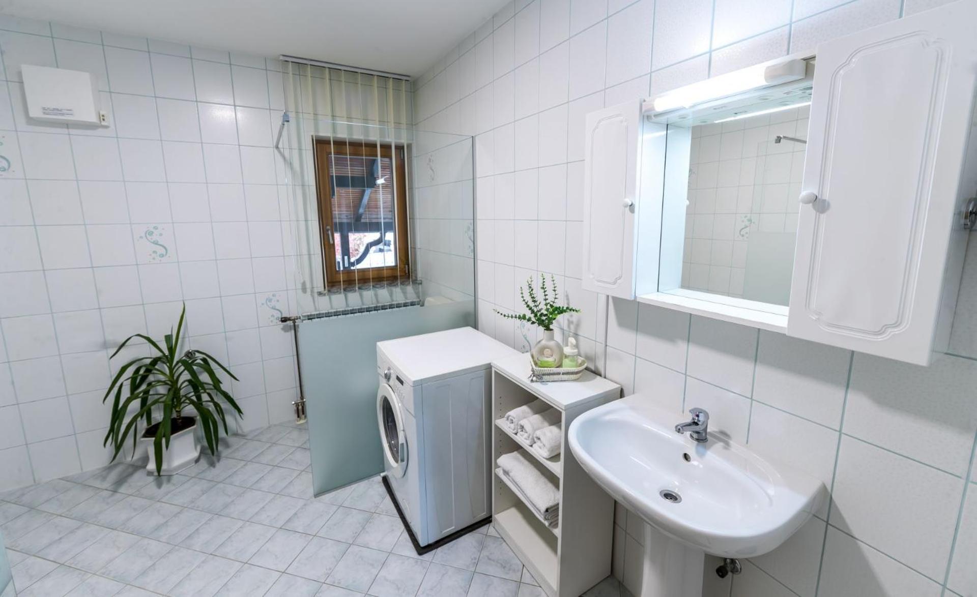 Zimzeleni Apartments Zrece Bagian luar foto