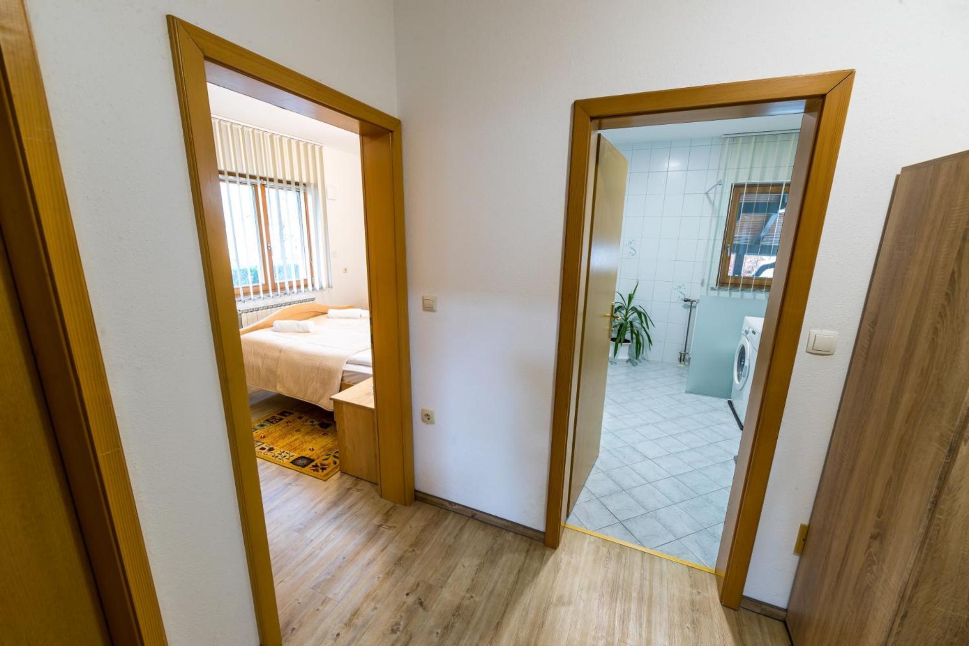 Zimzeleni Apartments Zrece Bagian luar foto