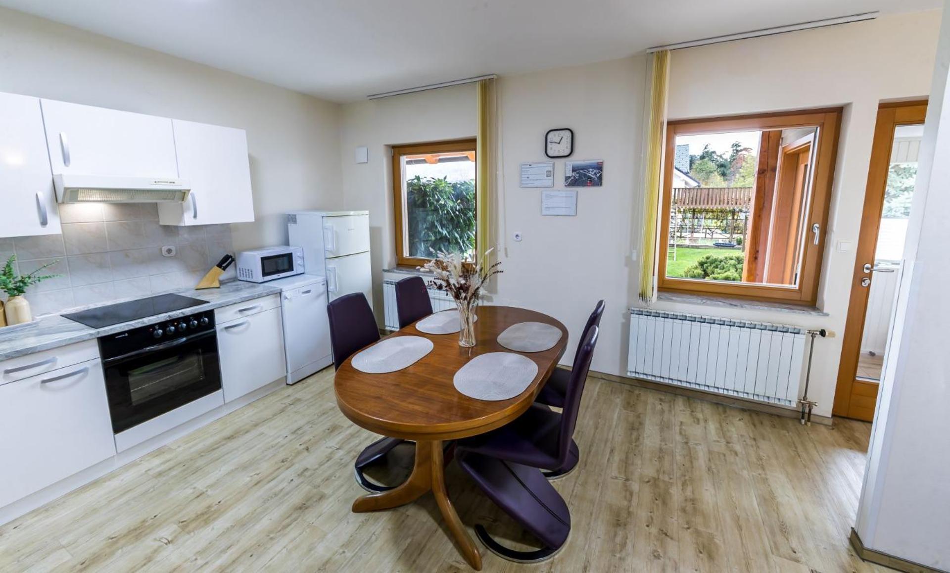 Zimzeleni Apartments Zrece Bagian luar foto