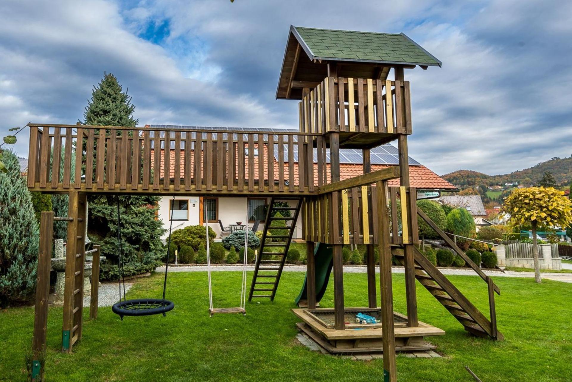 Zimzeleni Apartments Zrece Bagian luar foto