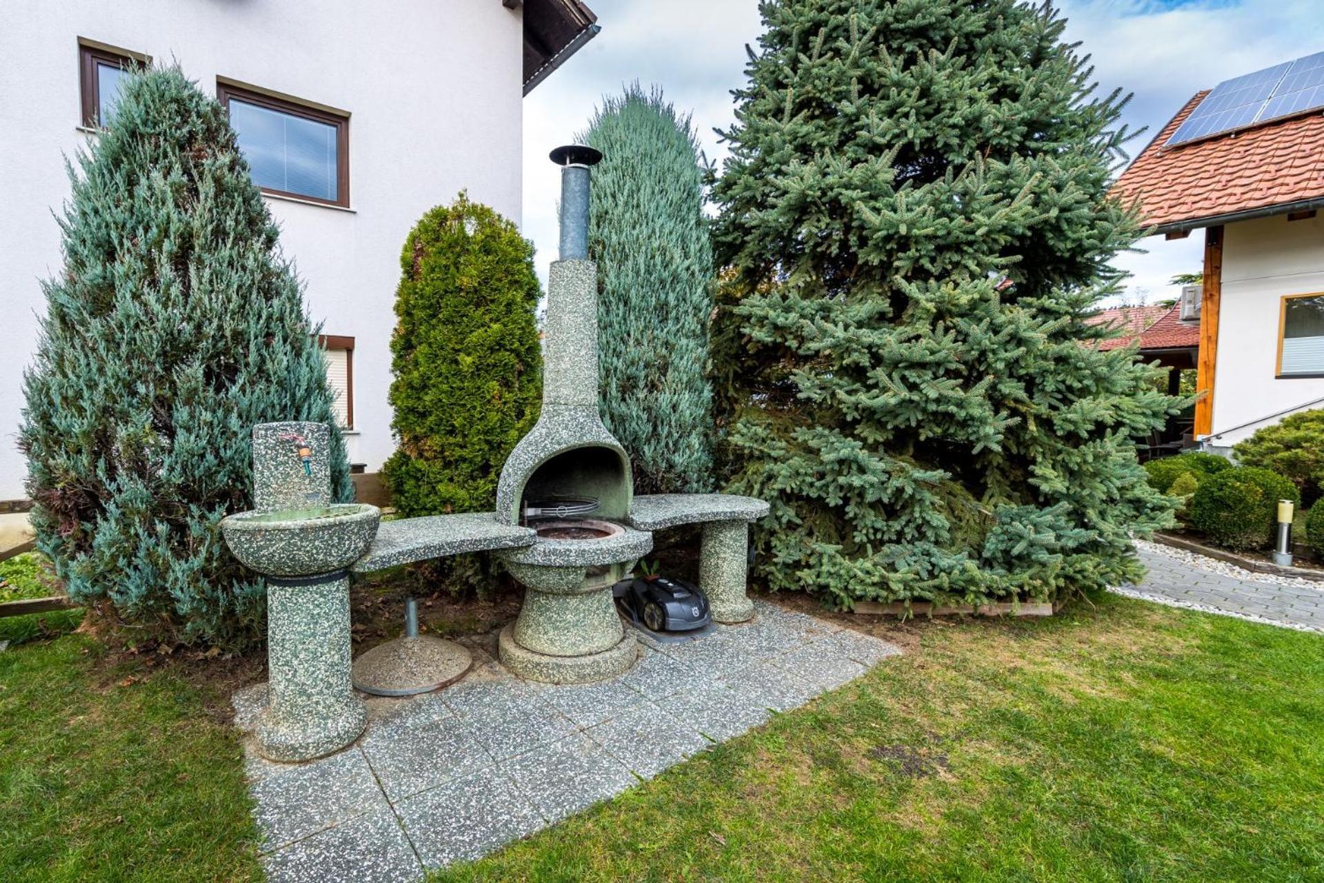 Zimzeleni Apartments Zrece Bagian luar foto